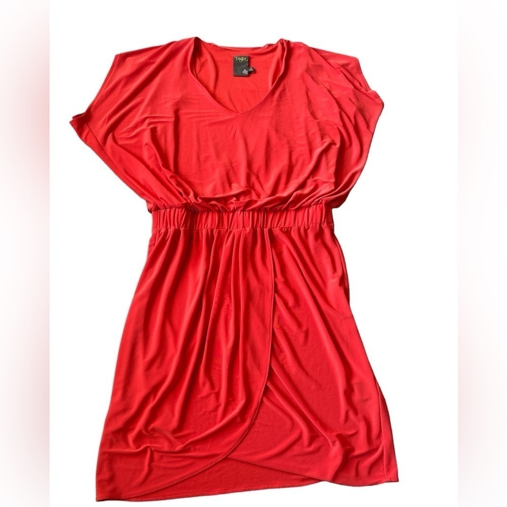 - Taylor Dress in Coral Size 6